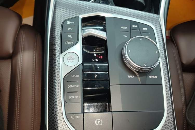Used BMW 3 Series 2024 325Li M Sport Night Edition Package Gear Lever