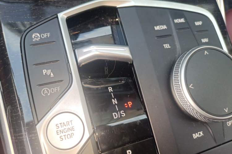 Used BMW 3 Series 2024 325Li M Sport Package Gear Lever