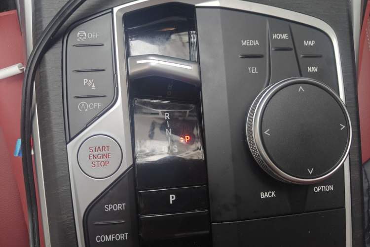 Used BMW 3 Series 2024 325i M Sport Package Gear Lever