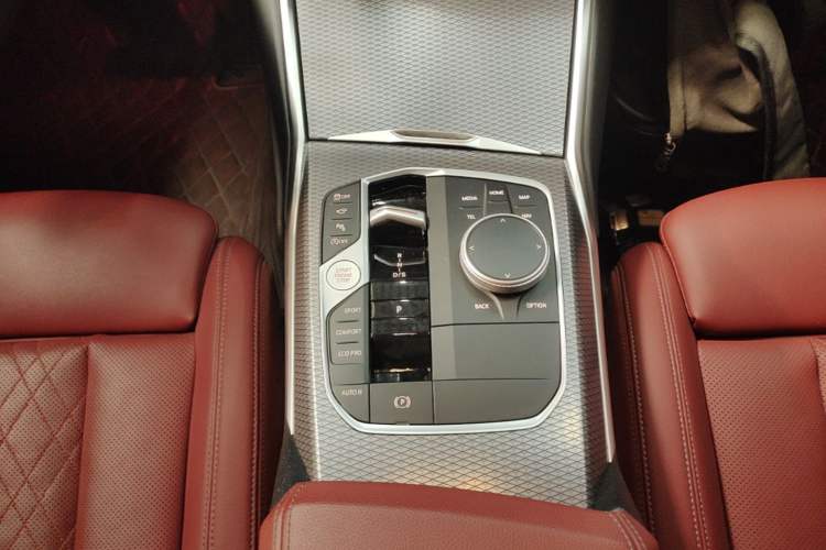Used BMW 3 Series 2024 325i M Sport Night Edition Package Gear Lever