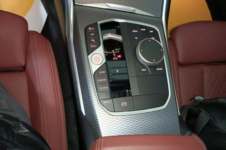 Used BMW 3 Series 2024 325i M Sport Night Edition Package Gear Lever