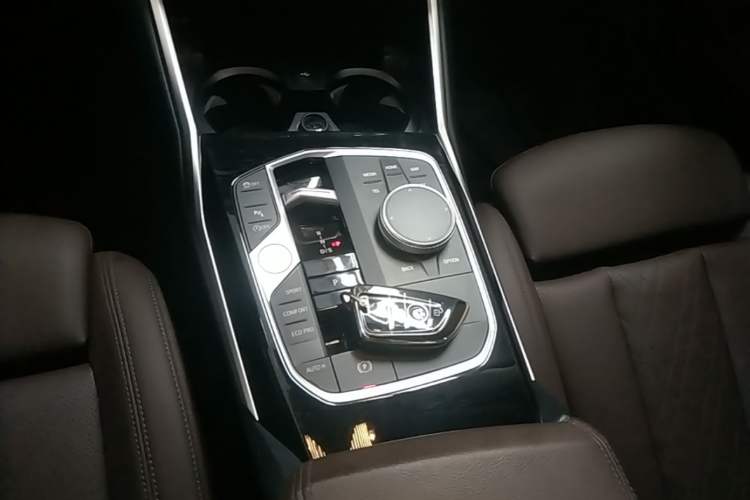 Used BMW 3 Series 2024 320Li M Sport Package Gear Lever