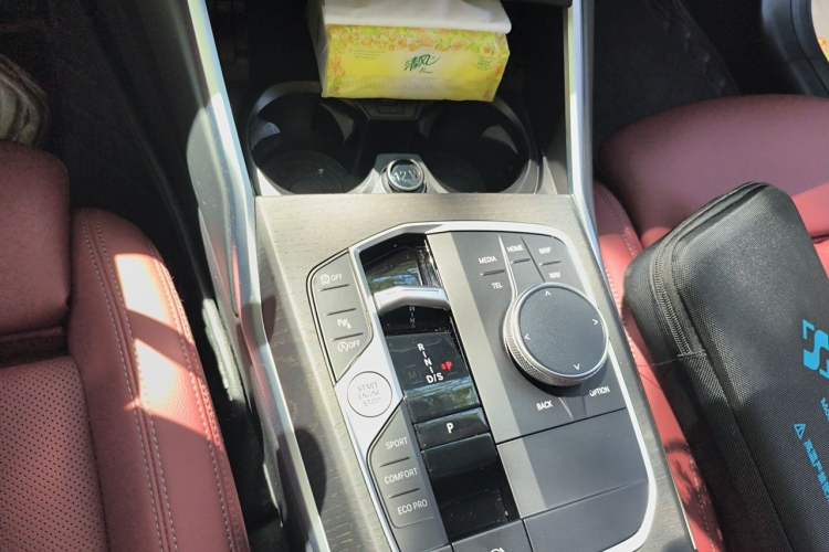 Used BMW 3 Series 2024 325i M Sport Package Gear Lever