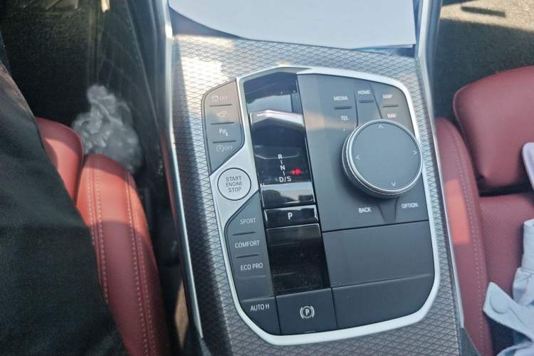 Used BMW 3 Series 2024 325Li M Sport Night Edition Package Gear Lever