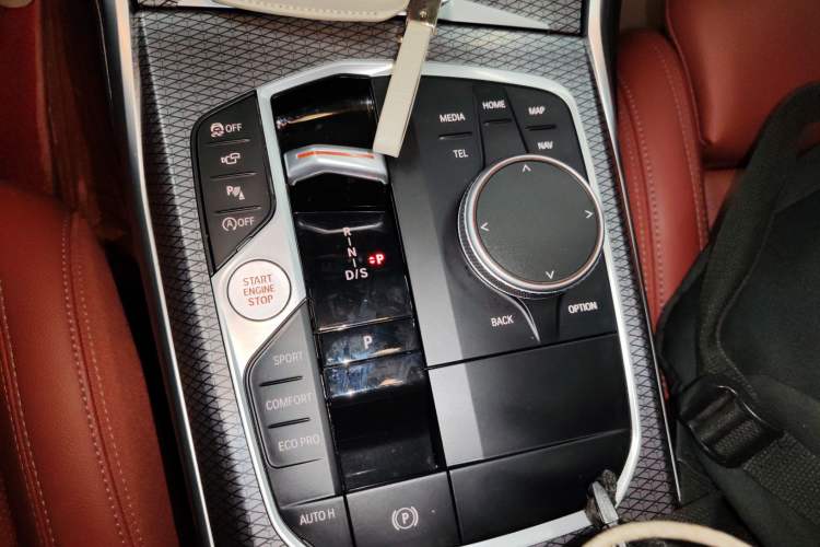 Used BMW 3 Series 2024 325Li M Sport Night Edition Package Gear Lever