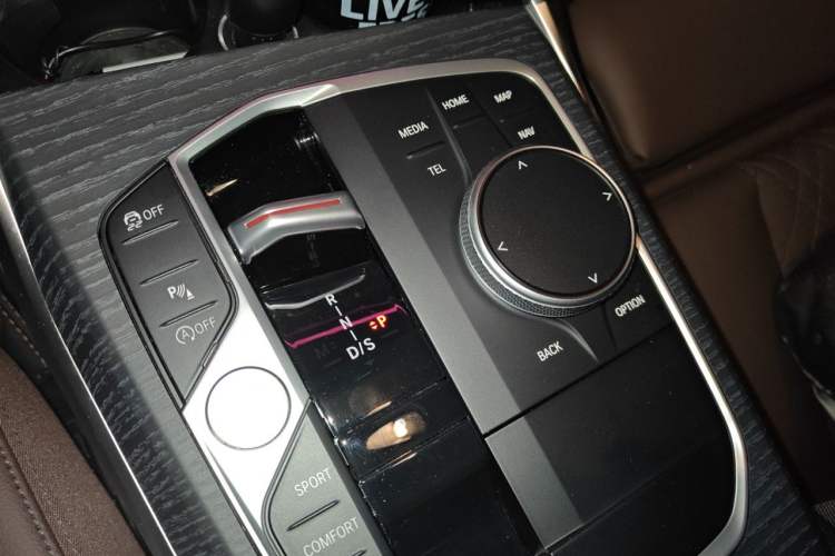 Used BMW 3 Series 2024 325Li M Sport Package Gear Lever