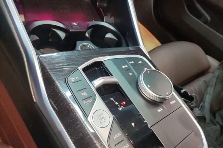 Used BMW 3 Series 2024 325Li M Sport Package Gear Lever