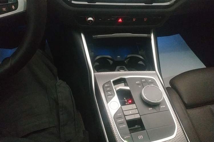 Used BMW 3 Series 2024 325Li M Sport Package Gear Lever