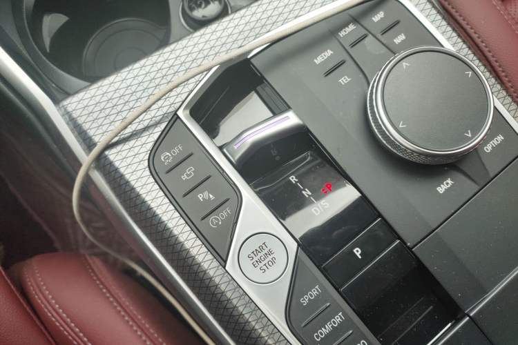Used BMW 3 Series 2024 325Li M Sport Night Edition Package Gear Lever