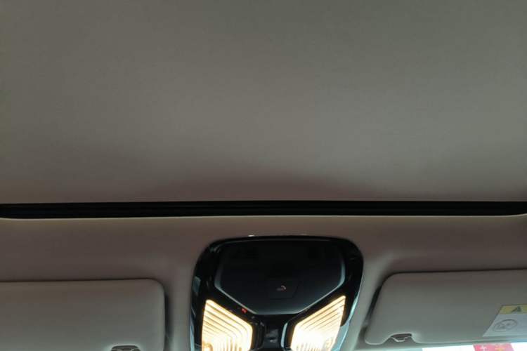 Used BMW 3 Series 2024 320i M Sport Package Headliner