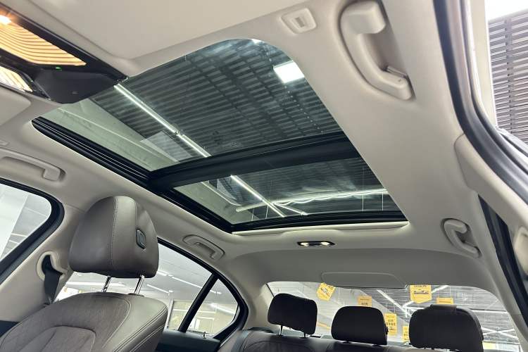 Used BMW 3 Series 2024 325Li M Sport Night Edition Package Headliner