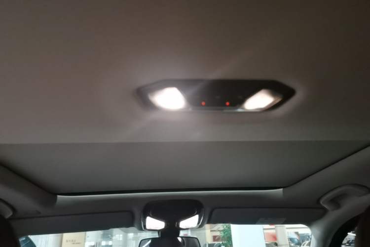 Used BMW 3 Series 2024 320i M Sport Package Headliner