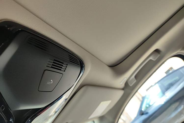 Used BMW 3 Series 2024 325Li M Sport Package Headliner