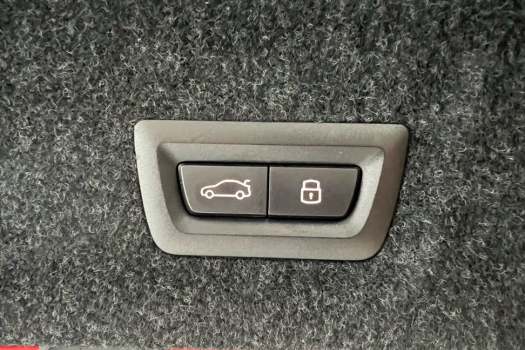 Used BMW 3 Series 2024 325i M Sport Night Edition Package Interior 1