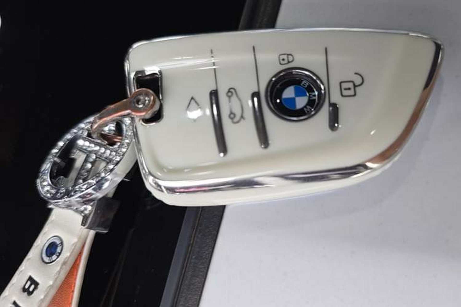 Used BMW 3 Series 2024 325Li M Sport Package Interior 1