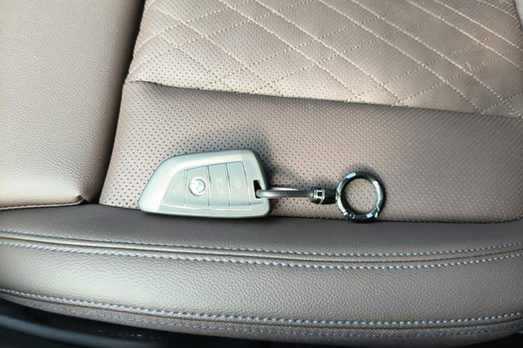 Used BMW 3 Series 2024 320i M Sport Package Interior 1