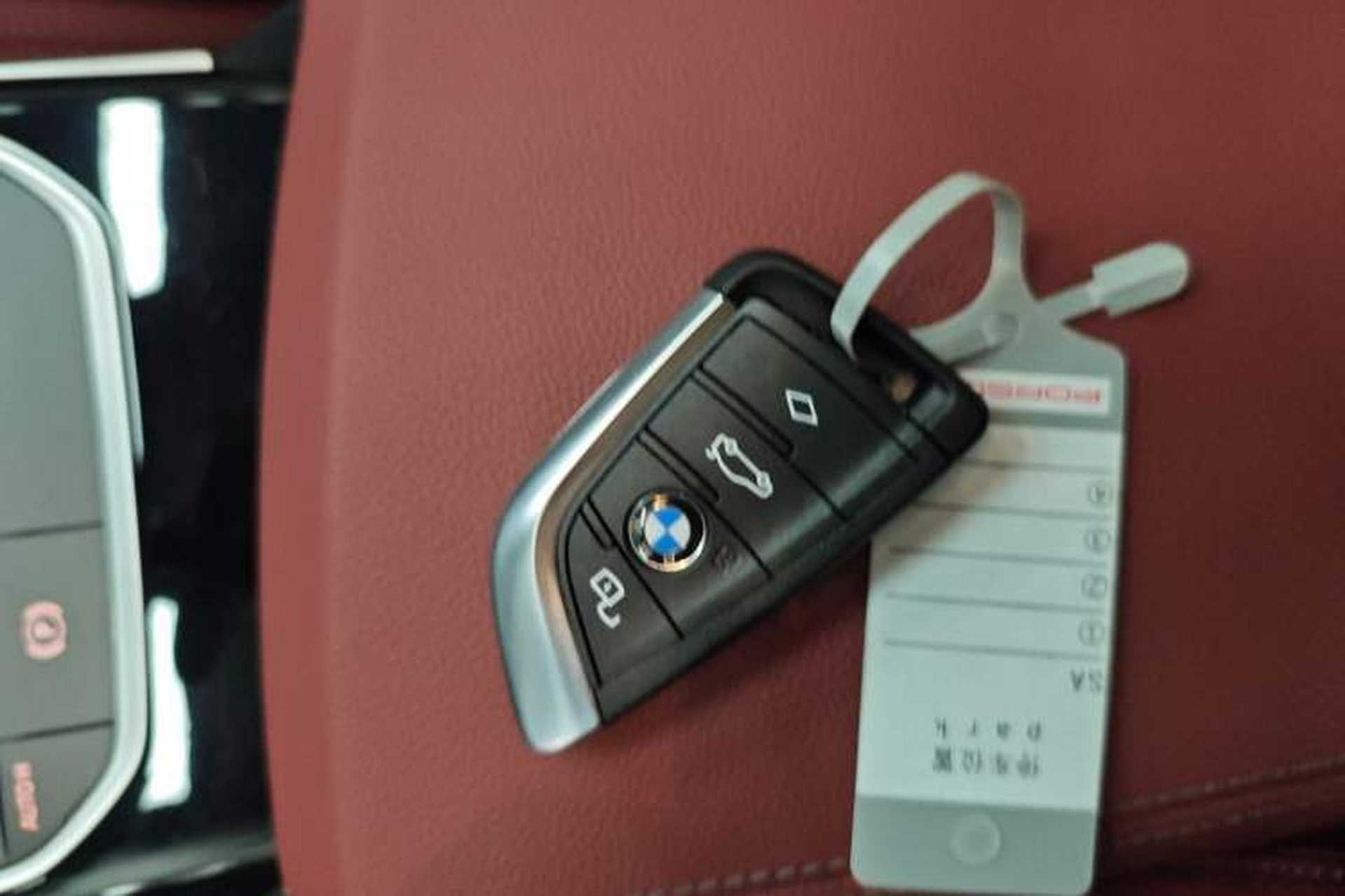 Used BMW 3 Series 2024 320i M Sport Package Interior 1