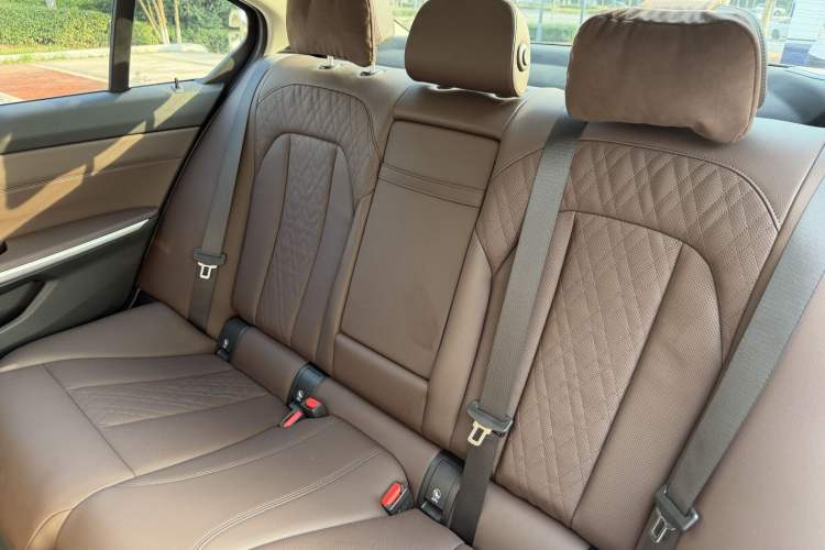 Used BMW 3 Series 2024 325Li M Sport Night Edition Package Interior 2