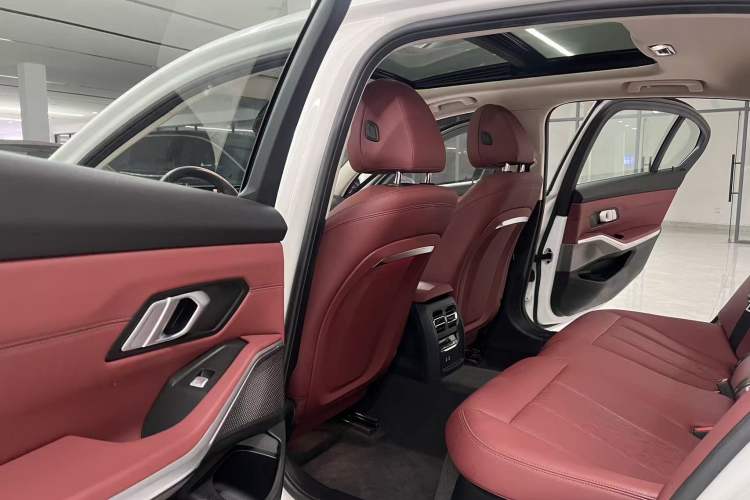 Used BMW 3 Series 2024 325Li M Sport Package Interior 2