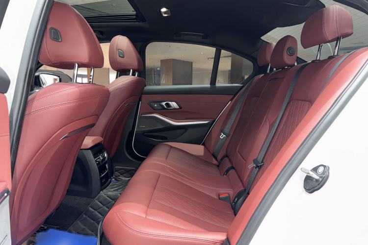 Used BMW 3 Series 2024 325i M Sport Night Edition Package Interior 3