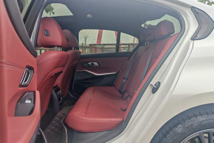 Used BMW 3 Series 2024 325i M Sport Night Edition Package Interior 3