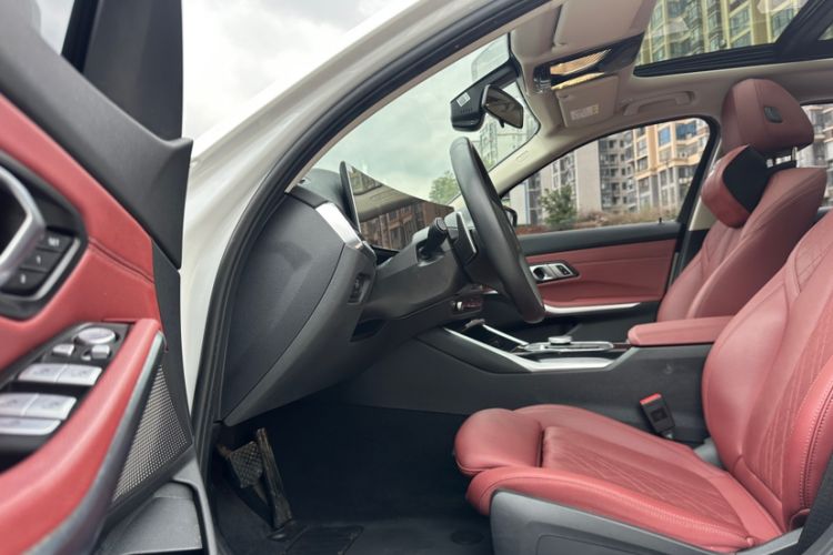 Used BMW 3 Series 2024 320Li M Sport Package Interior 3