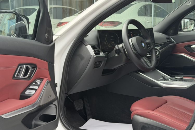 Used BMW 3 Series 2024 325i M Sport Night Edition Package Interior 3