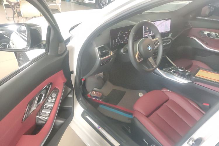 Used BMW 3 Series 2024 325i M Sport Night Edition Package Interior 3