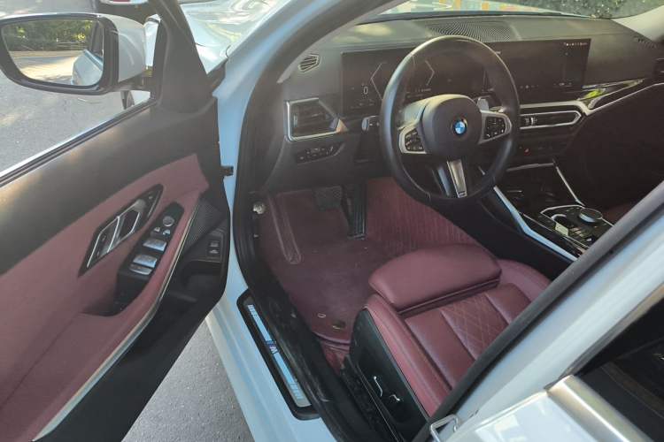 Used BMW 3 Series 2024 325Li M Sport Package Interior 3