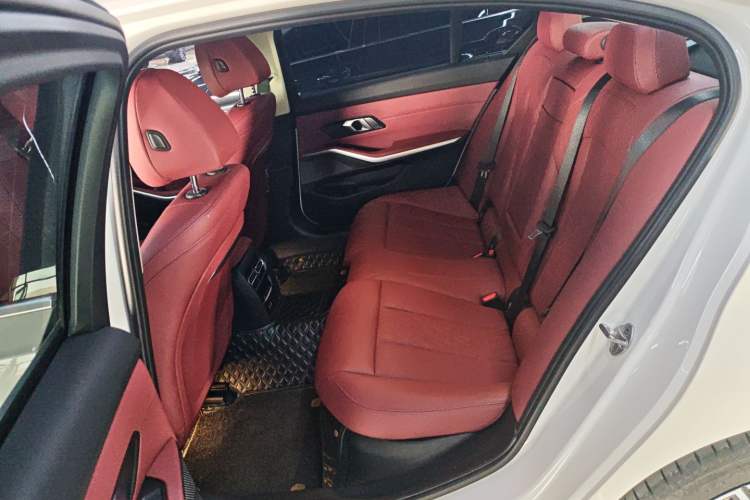 Used BMW 3 Series 2024 320Li M Sport Package Interior 4
