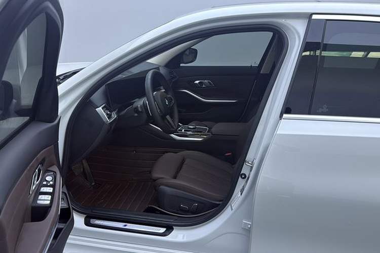 Used BMW 3 Series 2024 325Li M Sport Package Interior 4