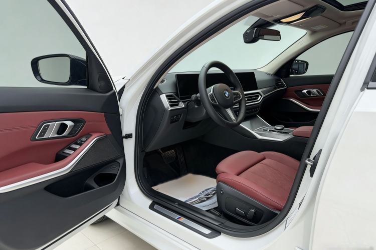 Used BMW 3 Series 2024 325Li M Sport Night Edition Package Interior 4