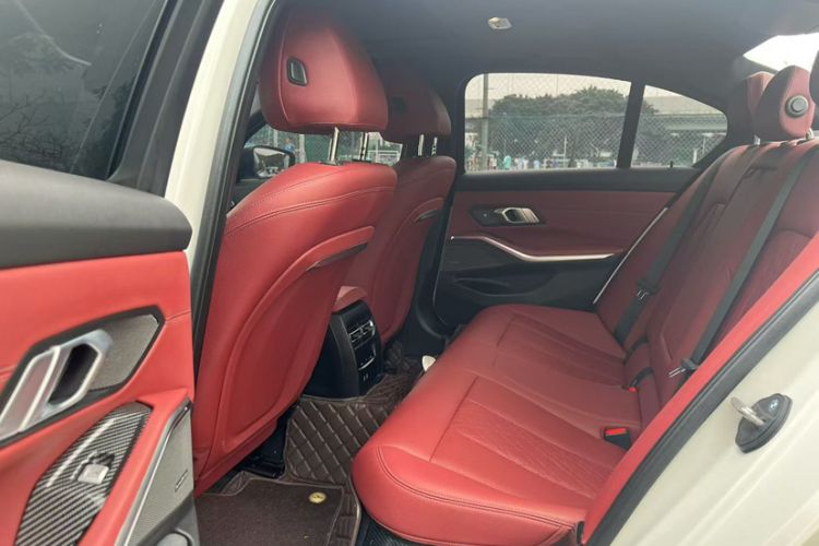 Used BMW 3 Series 2024 330i M Sport Night Edition Package Interior 4