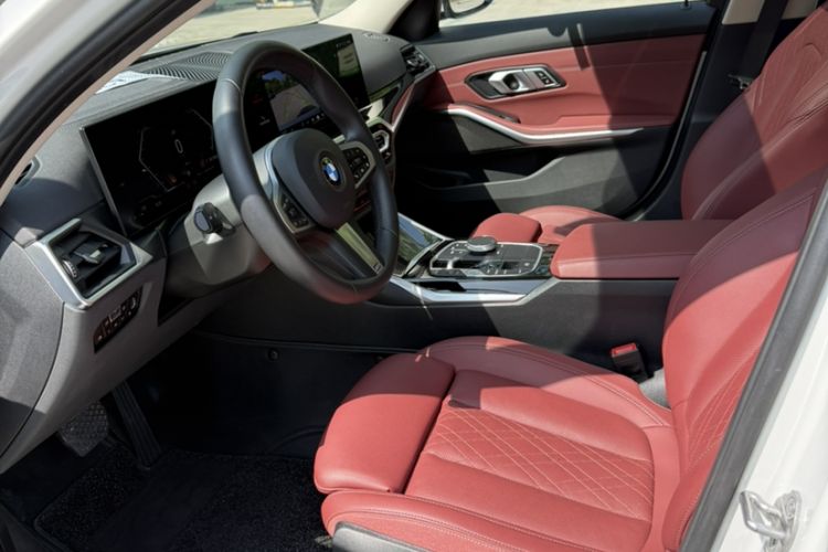 Used BMW 3 Series 2024 320Li M Sport Package Interior 4