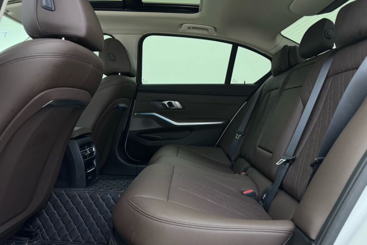 Used BMW 3 Series 2024 325Li M Sport Package Interior 4