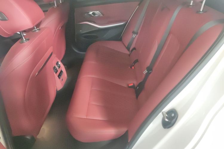Used BMW 3 Series 2024 325i M Sport Night Edition Package Interior 4