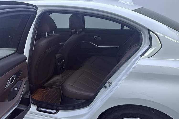 Used BMW 3 Series 2024 325Li M Sport Package Interior 5