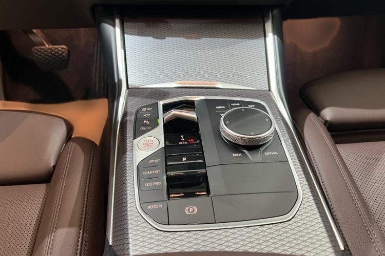 Used BMW 3 Series 2024 325i M Sport Night Edition Package Interior 5
