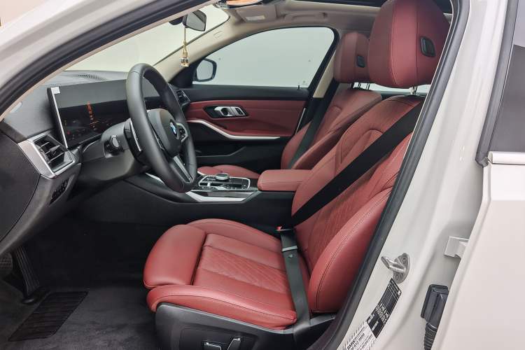 Used BMW 3 Series 2024 325Li M Sport Package Interior 6