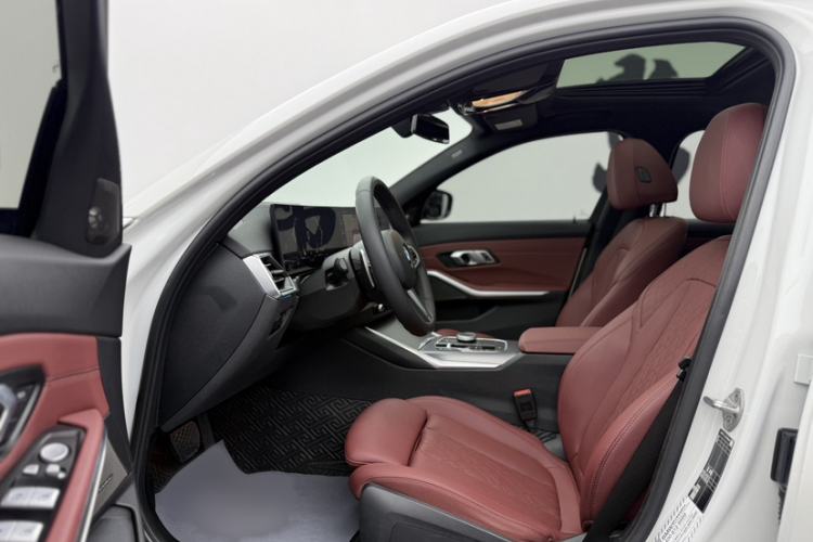 Used BMW 3 Series 2024 325i M Sport Night Edition Package Interior 6
