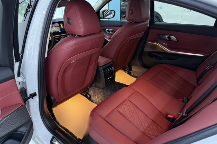 Used BMW 3 Series 2024 320Li M Sport Package Interior 7