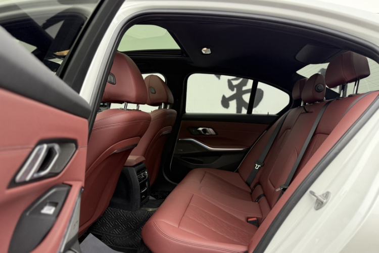Used BMW 3 Series 2024 325i M Sport Night Edition Package Interior 7