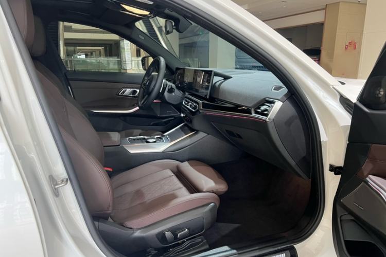 Used BMW 3 Series 2024 325i M Sport Night Edition Package Interior 8