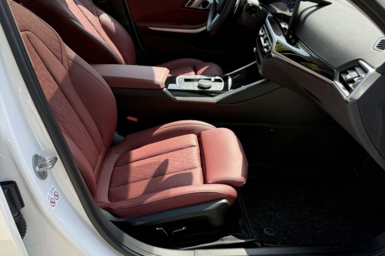 Used BMW 3 Series 2024 320Li M Sport Package Interior 8