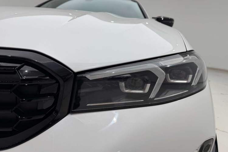Used BMW 3 Series 2024 325i M Sport Night Edition Package Left Front Headlight