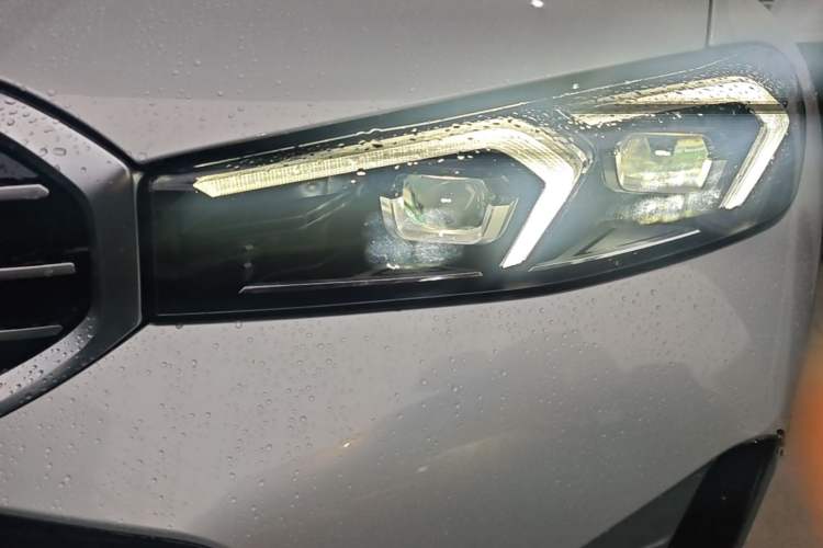 Used BMW 3 Series 2024 325i M Sport Package Left Front Headlight