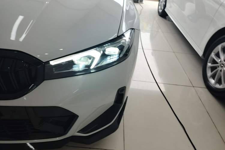Used BMW 3 Series 2024 325i M Sport Night Edition Package Left Front Headlight