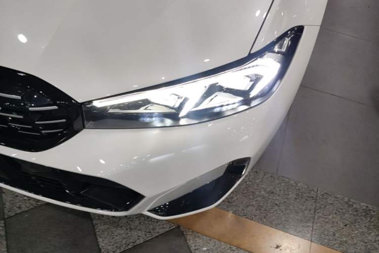 Used BMW 3 Series 2024 325i M Sport Night Edition Package Left Front Headlight