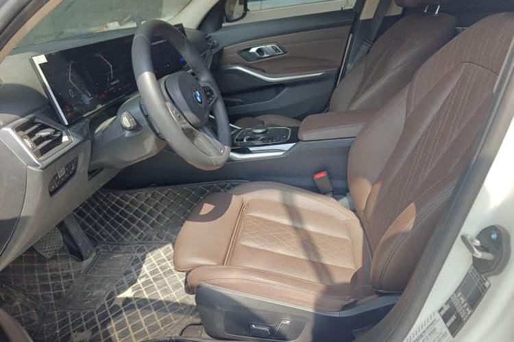 Used BMW 3 Series 2024 320Li M Sport Package Left Front Seat