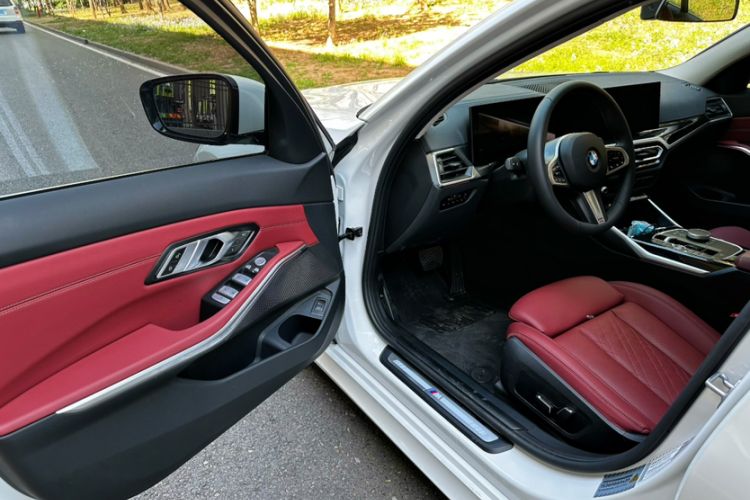 Used BMW 3 Series 2024 325Li M Sport Package Left Front Seat
